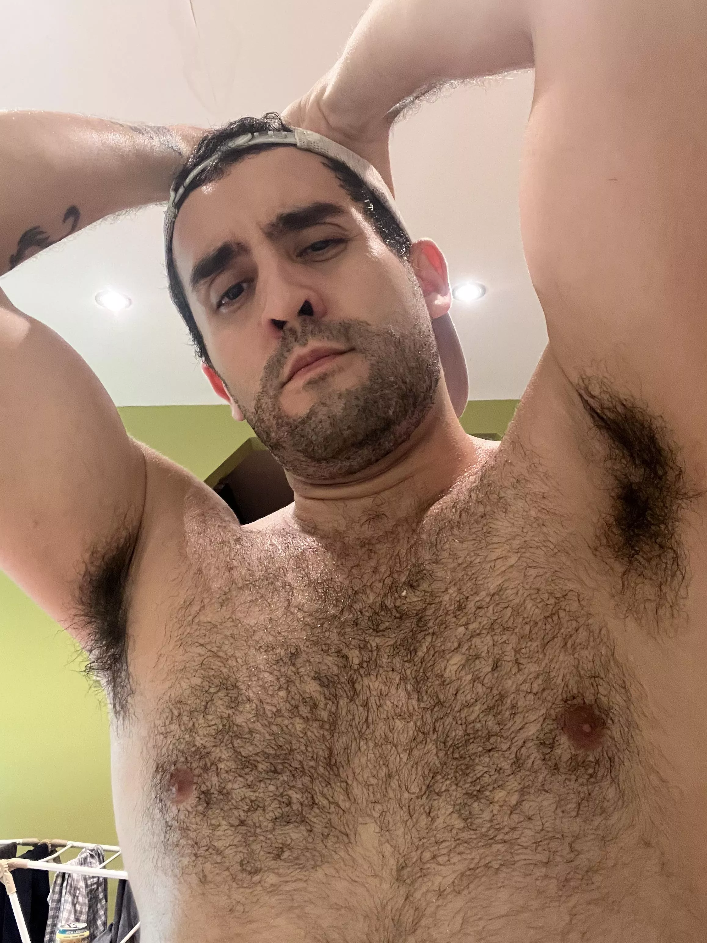 Decided to keep it hairy from now on 👅