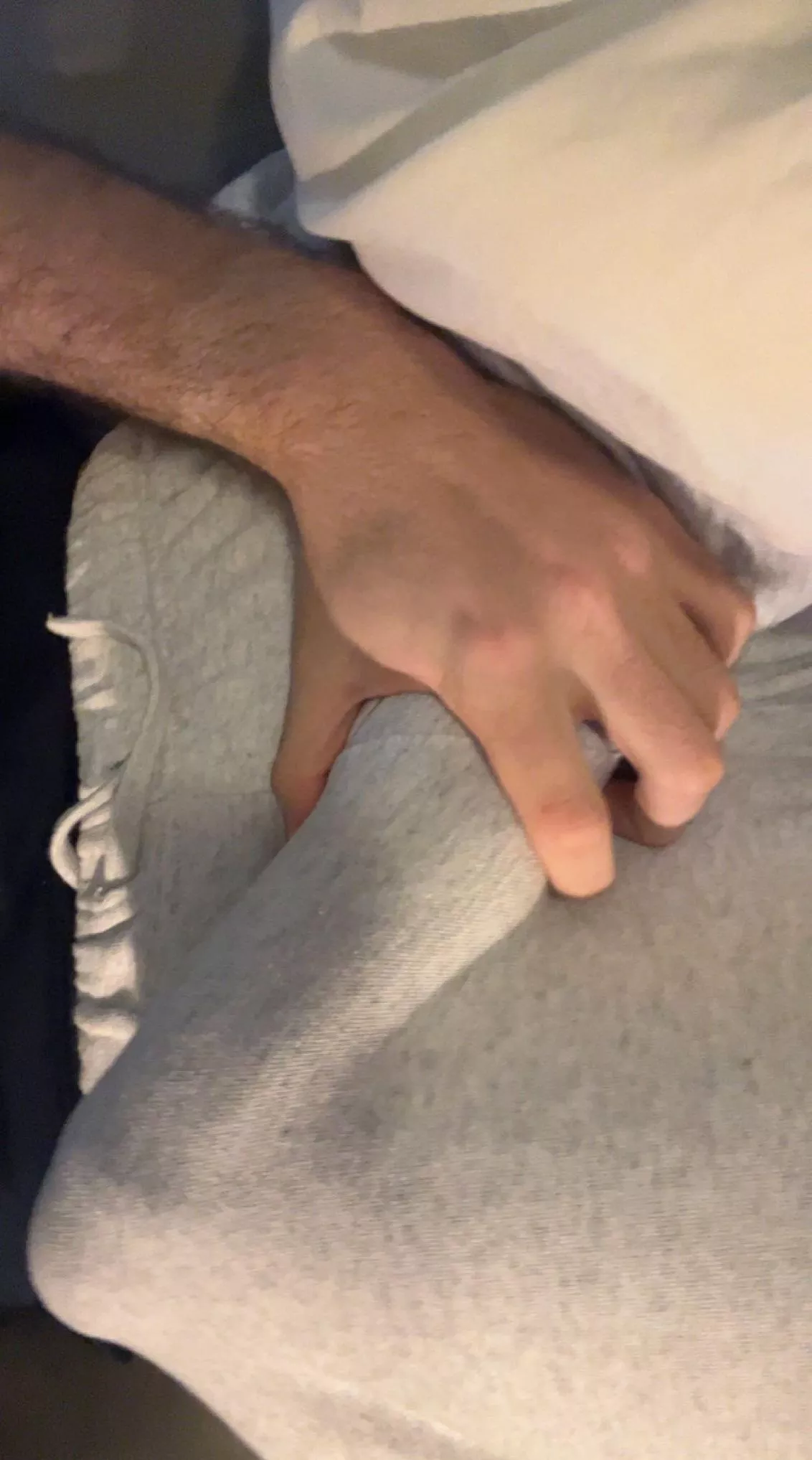 Don’t think I can leave the house in grey sweats (20)