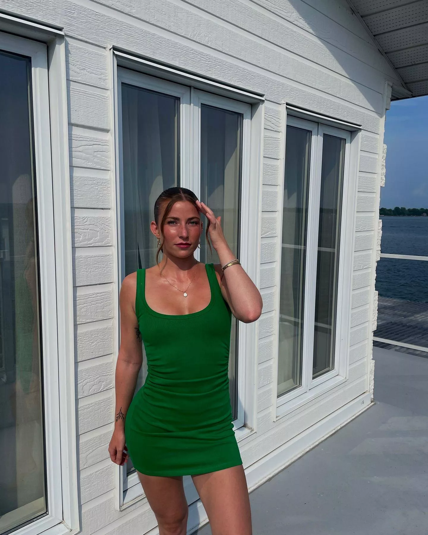 green dress