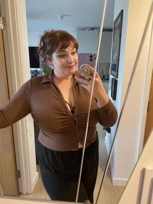 I took a very cute pic before I went on a date! 