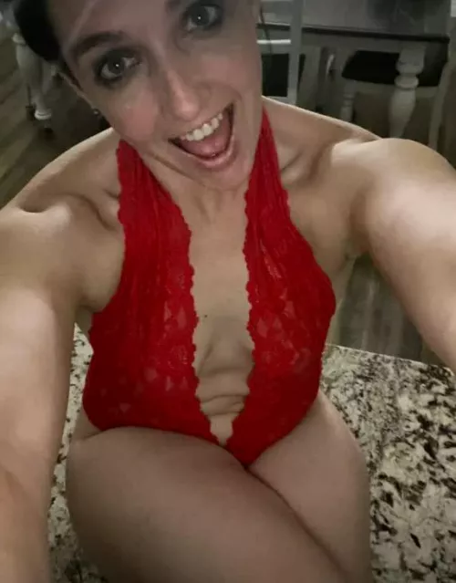 I'm feeling so horny, can you please tell me what you'd do to me...
