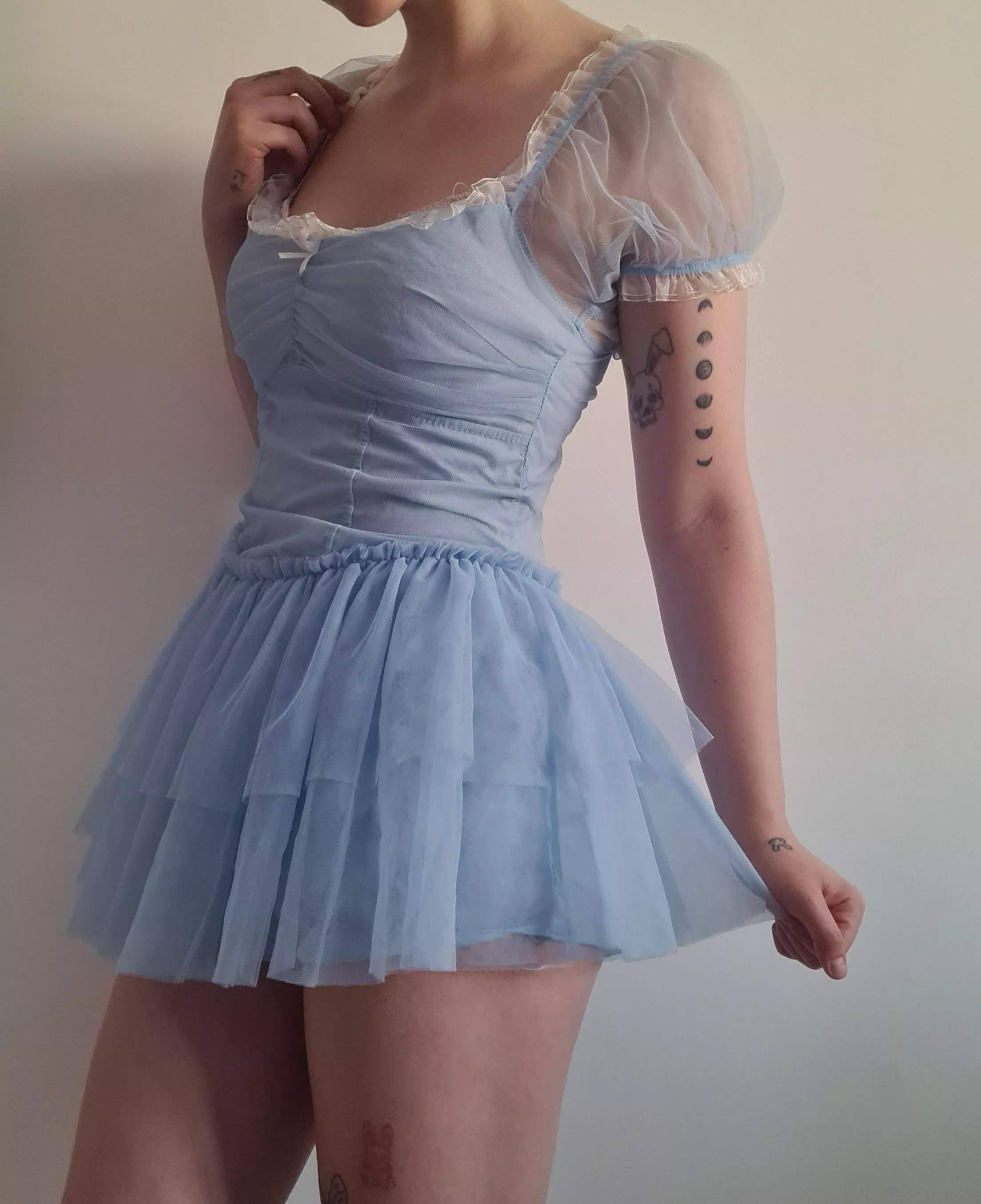 Is this something i can wear outside as well?🎀✨️