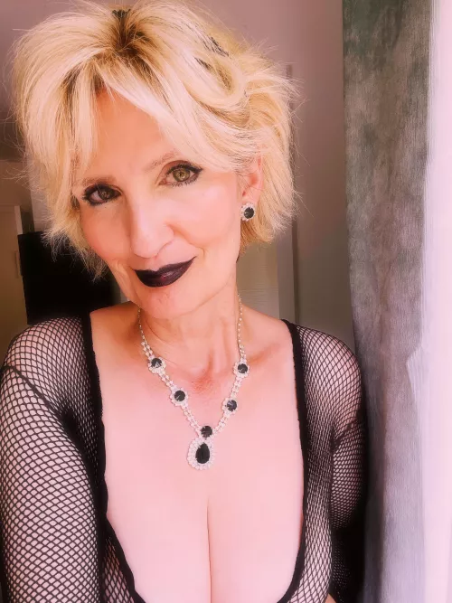 Just a cougar on the prowl! Puuuuurrrr! 