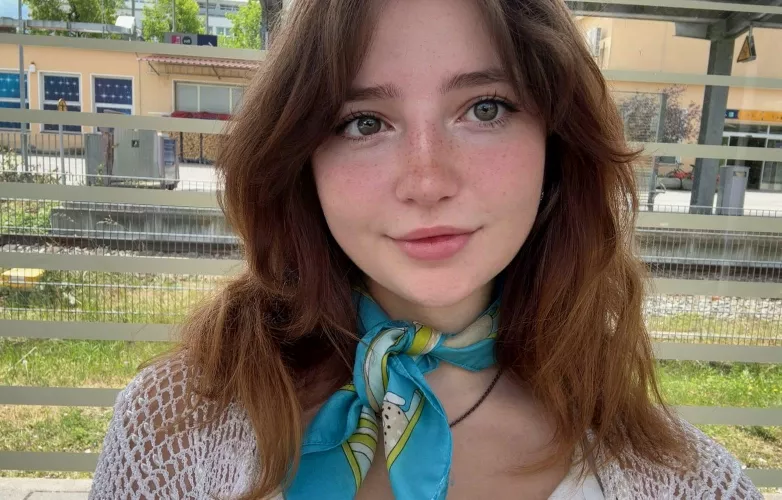 My classy me waiting for the train 