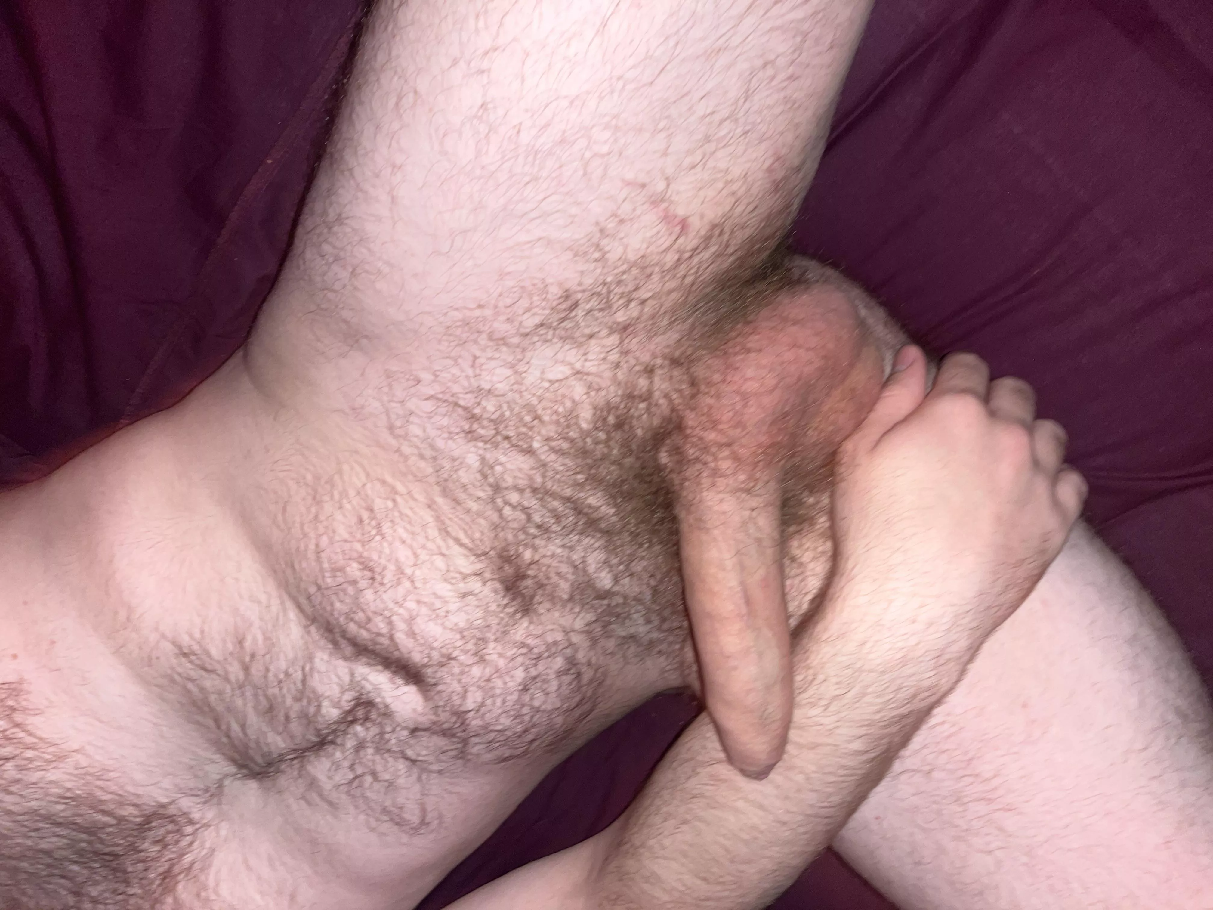 Need cum on my hairy body 
