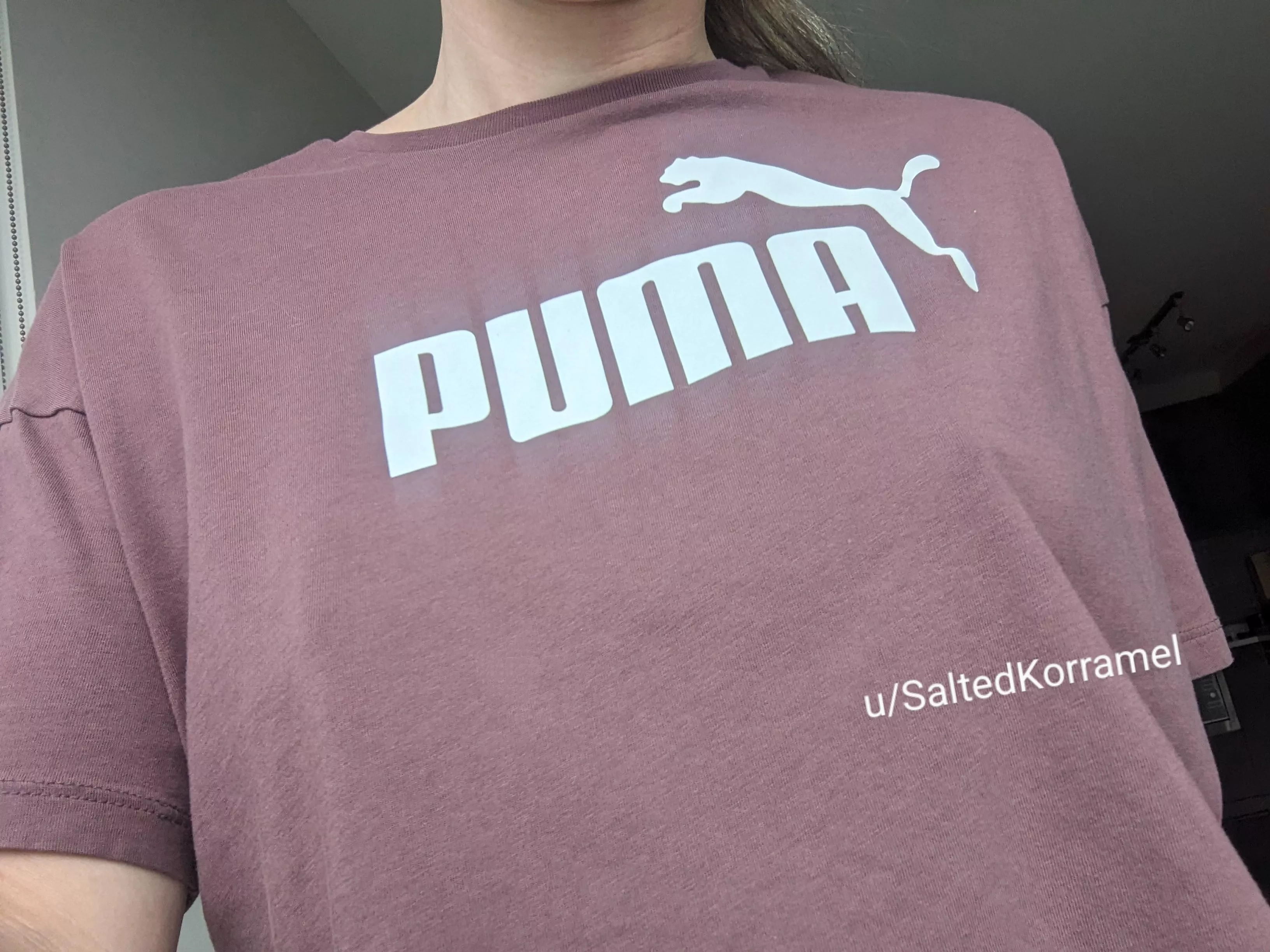 Need more crop tops that drape like this