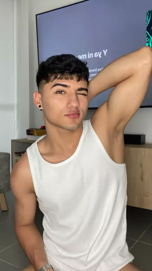 Ready to dive into the forbidden and explore our deepest desires together? (18yo, 150lbs)