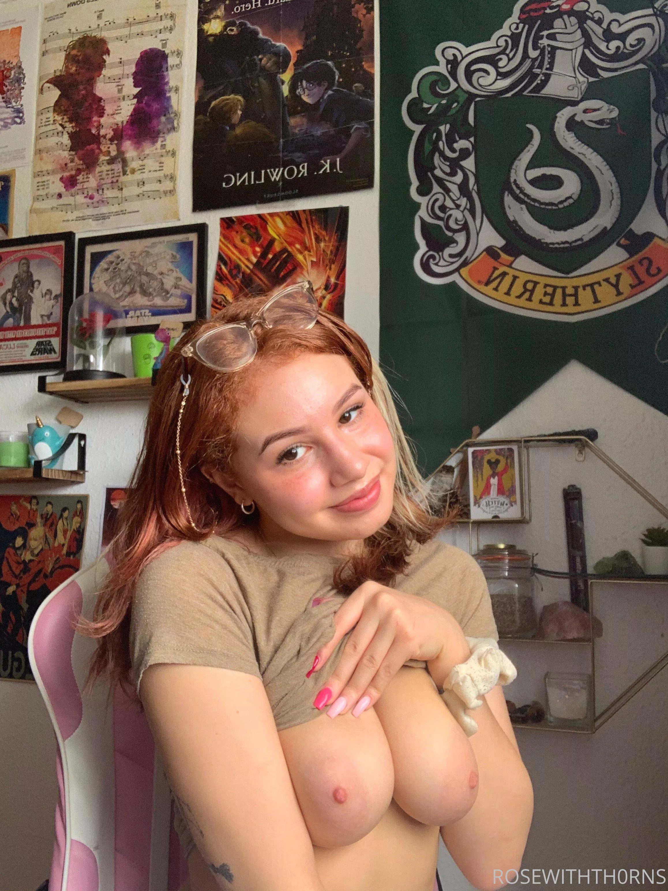 Redheads have the perfect ghost nipples