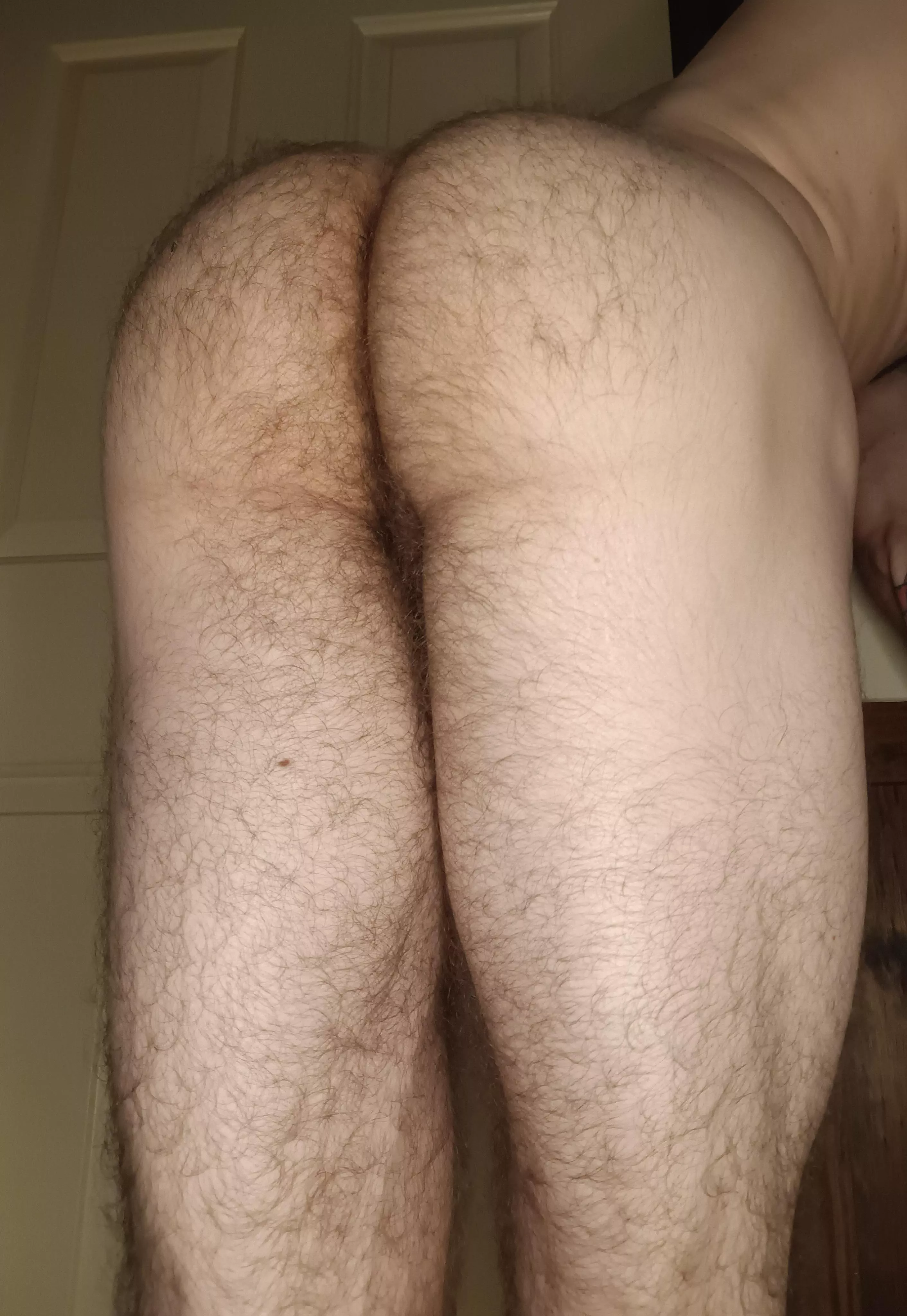 Would you kiss my soft fuzzy peach🍑