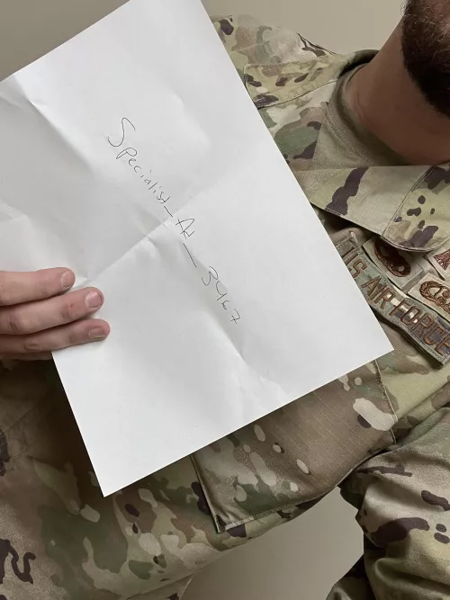 26 Air Force FL Looking for fun 