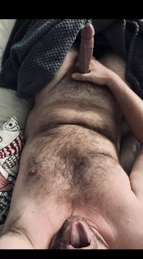 (40) wife sleeping but I’m sooo up