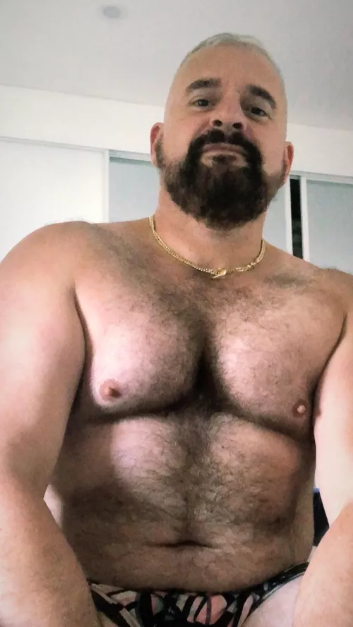 Da tits get da hits …