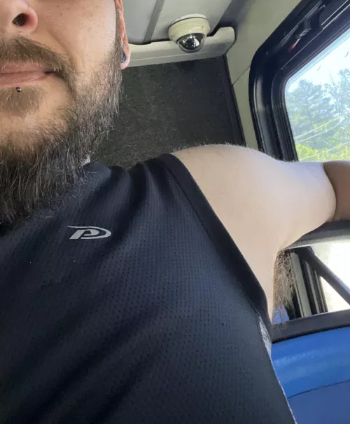 Everyone else sleeveless and musky? 