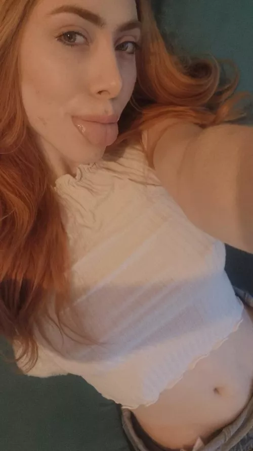 i'd love to know your thought about my white croptop ;)