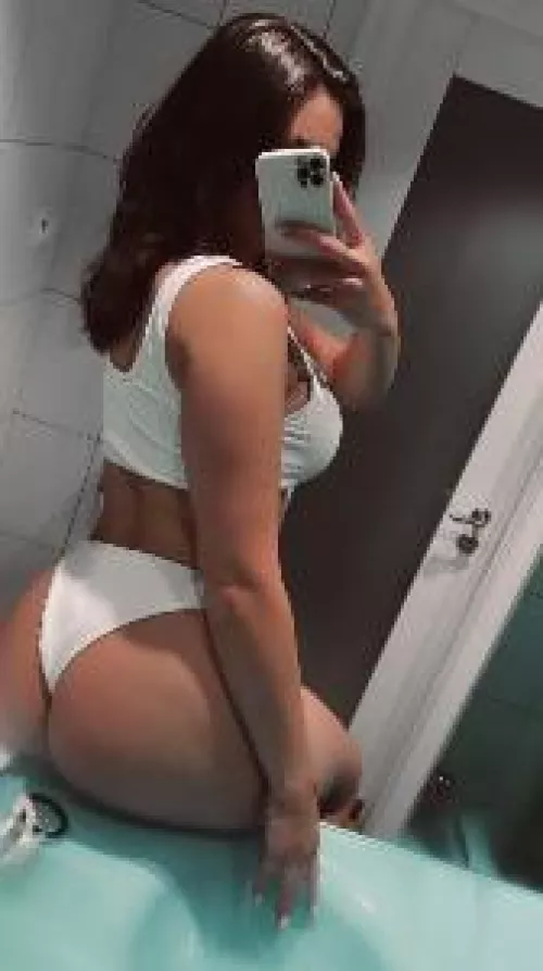 Mirror reveals: What's your favorite curve?