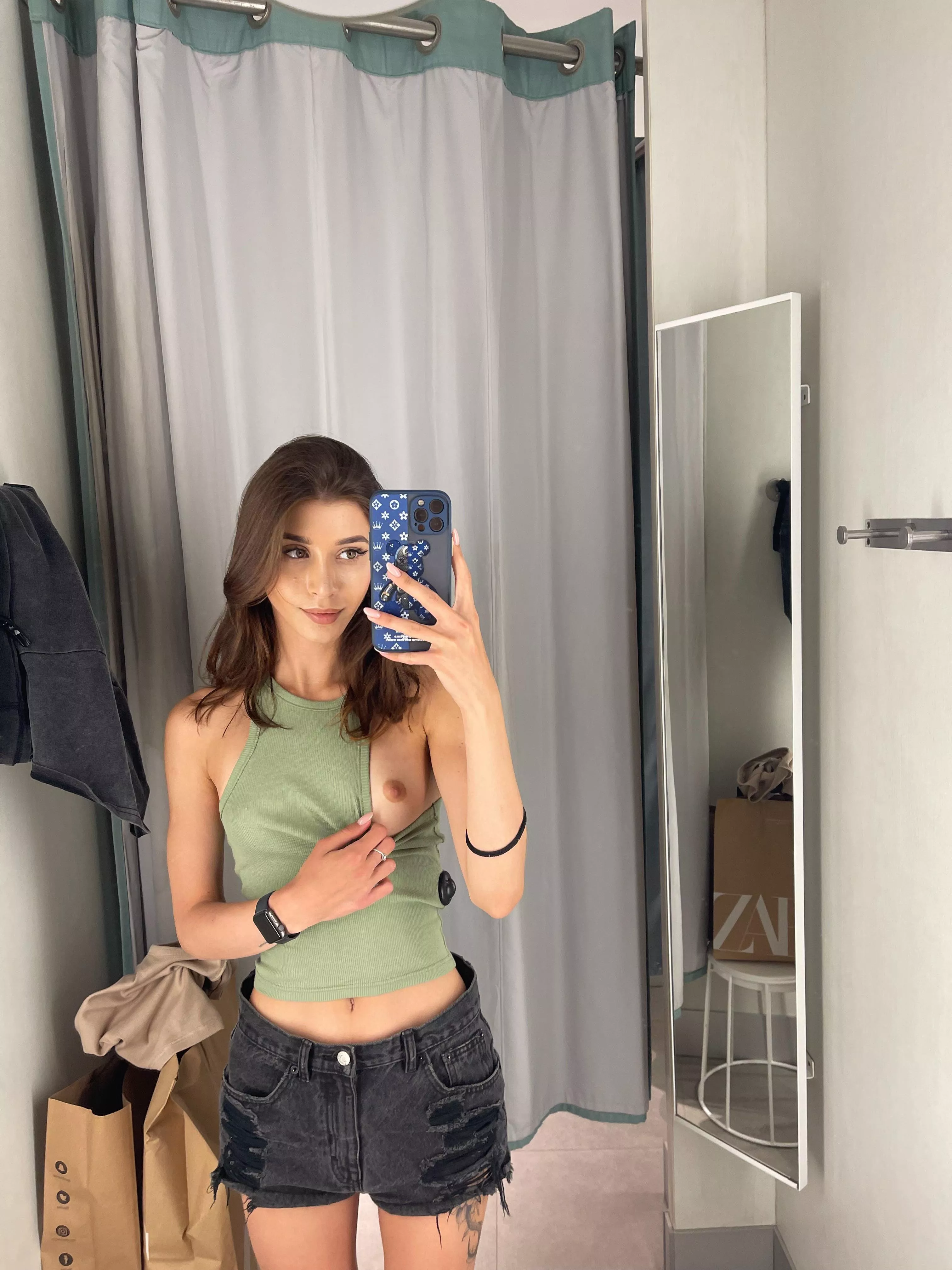 Now my fav place for nudies ;)