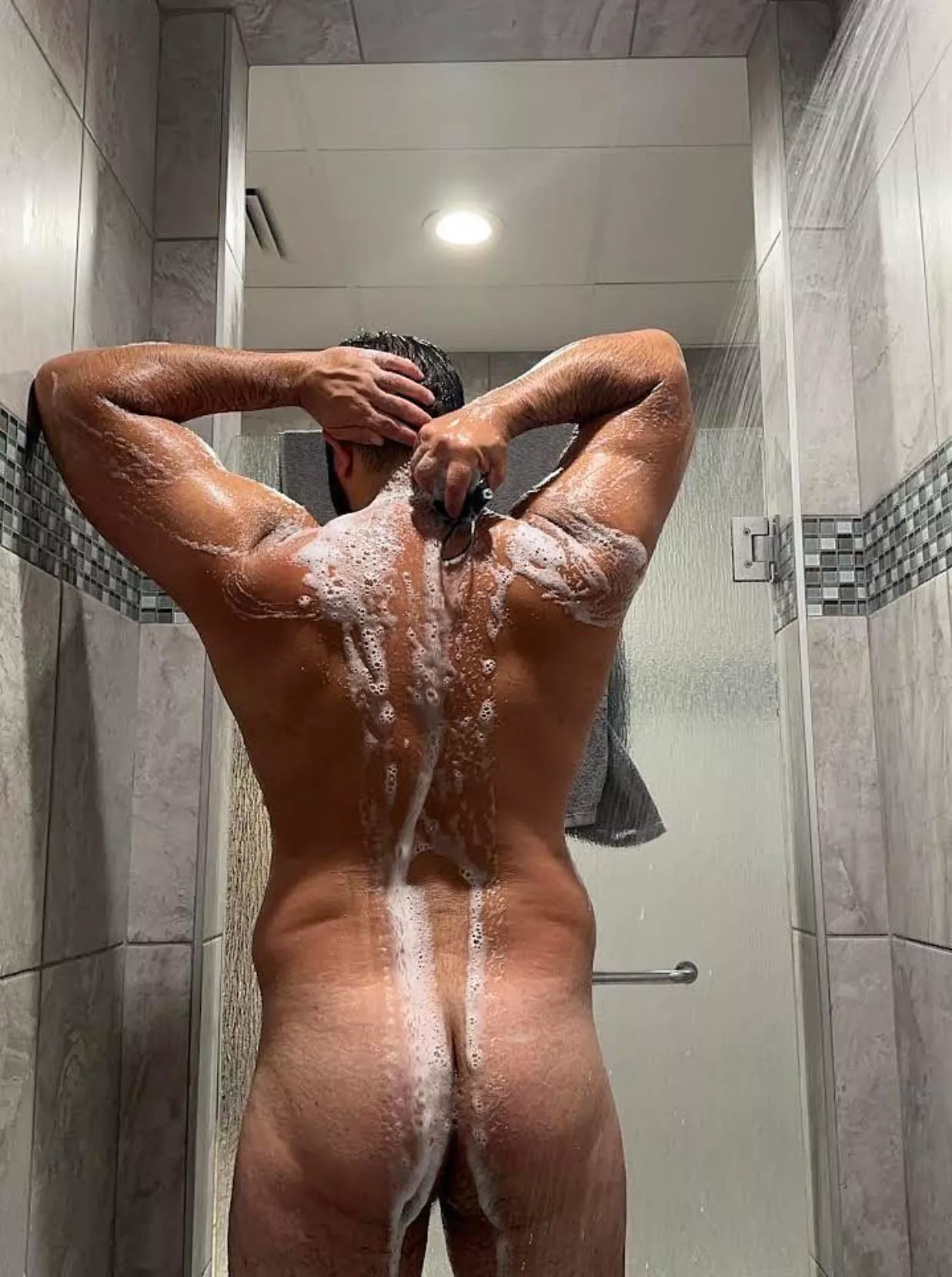 Post workout lather 🧼 in the locker room showers.