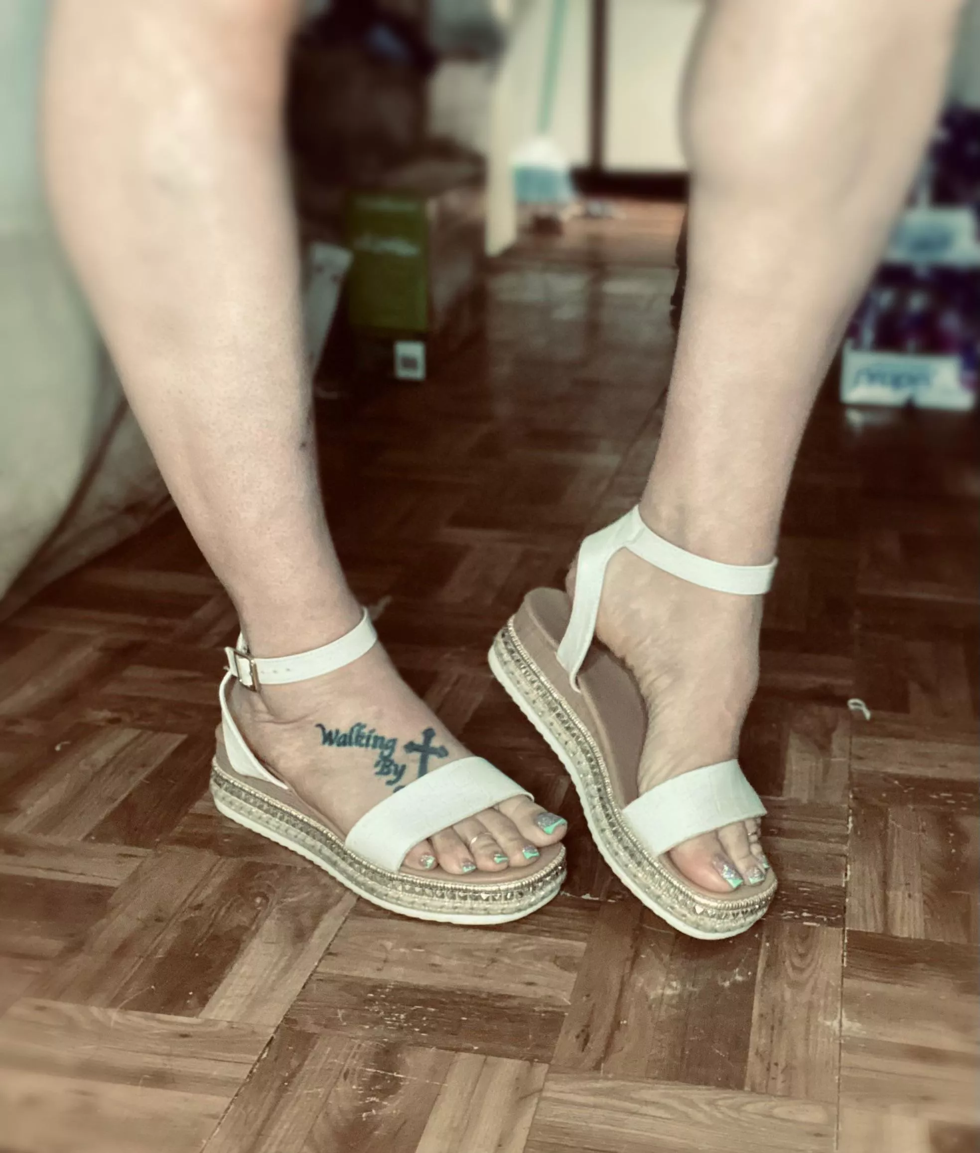 Sooo how’s your toesday going 