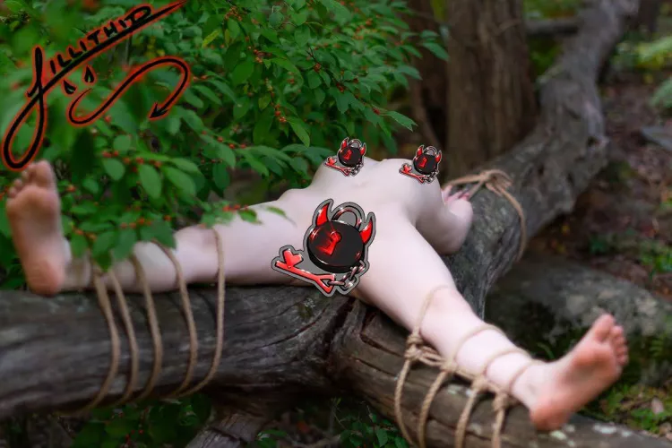 Visible from all angles, for all to see! Spread wide and ready to be used 😍