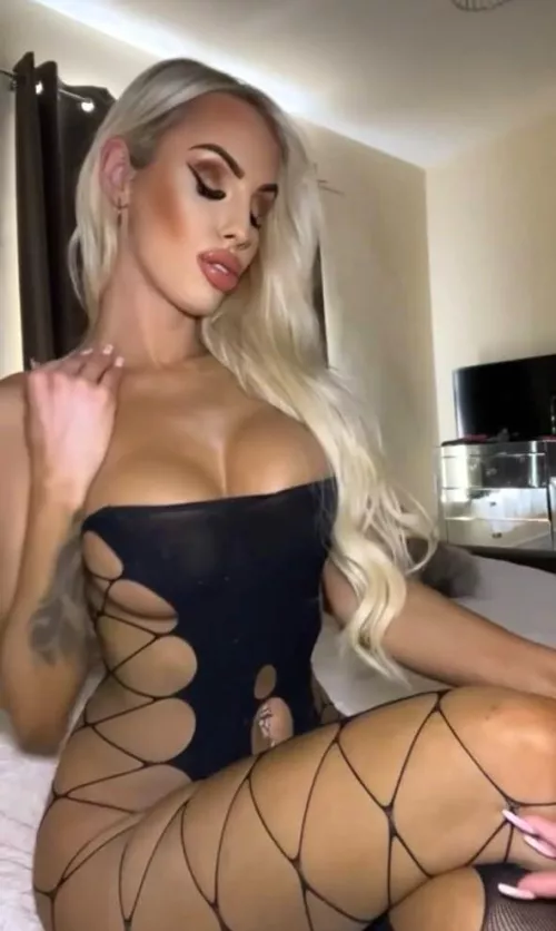 Watching you lose control as I tease and please you with my ample curves is a huge turn on for me