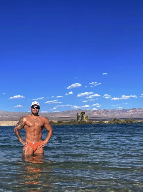 Enjoying a perfect lake day in my favorite speedo!😎