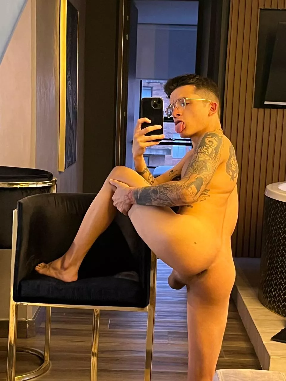 my neighbour said I had a girls ass🙈