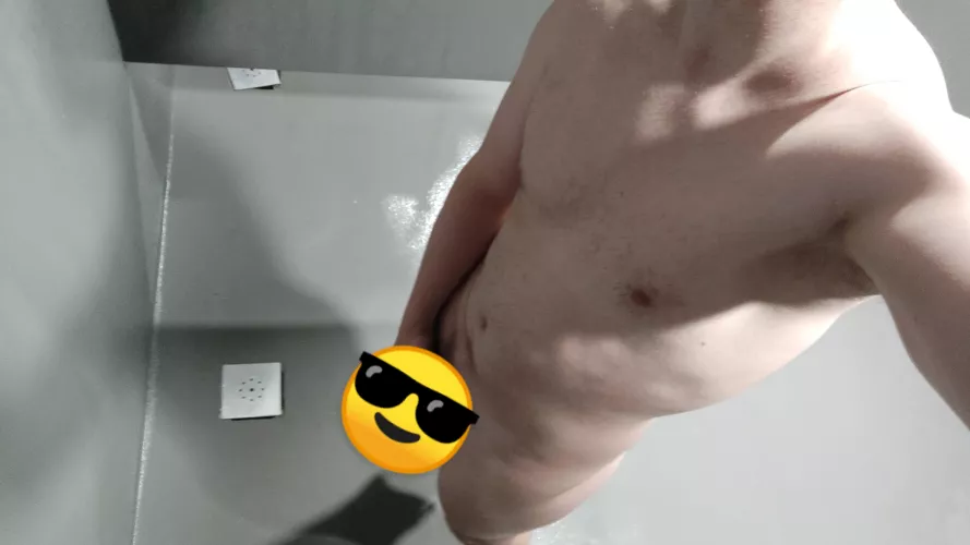 Quick pic in the gym showers 