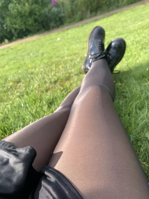 That feeling when my nylons touch the grass 🥰