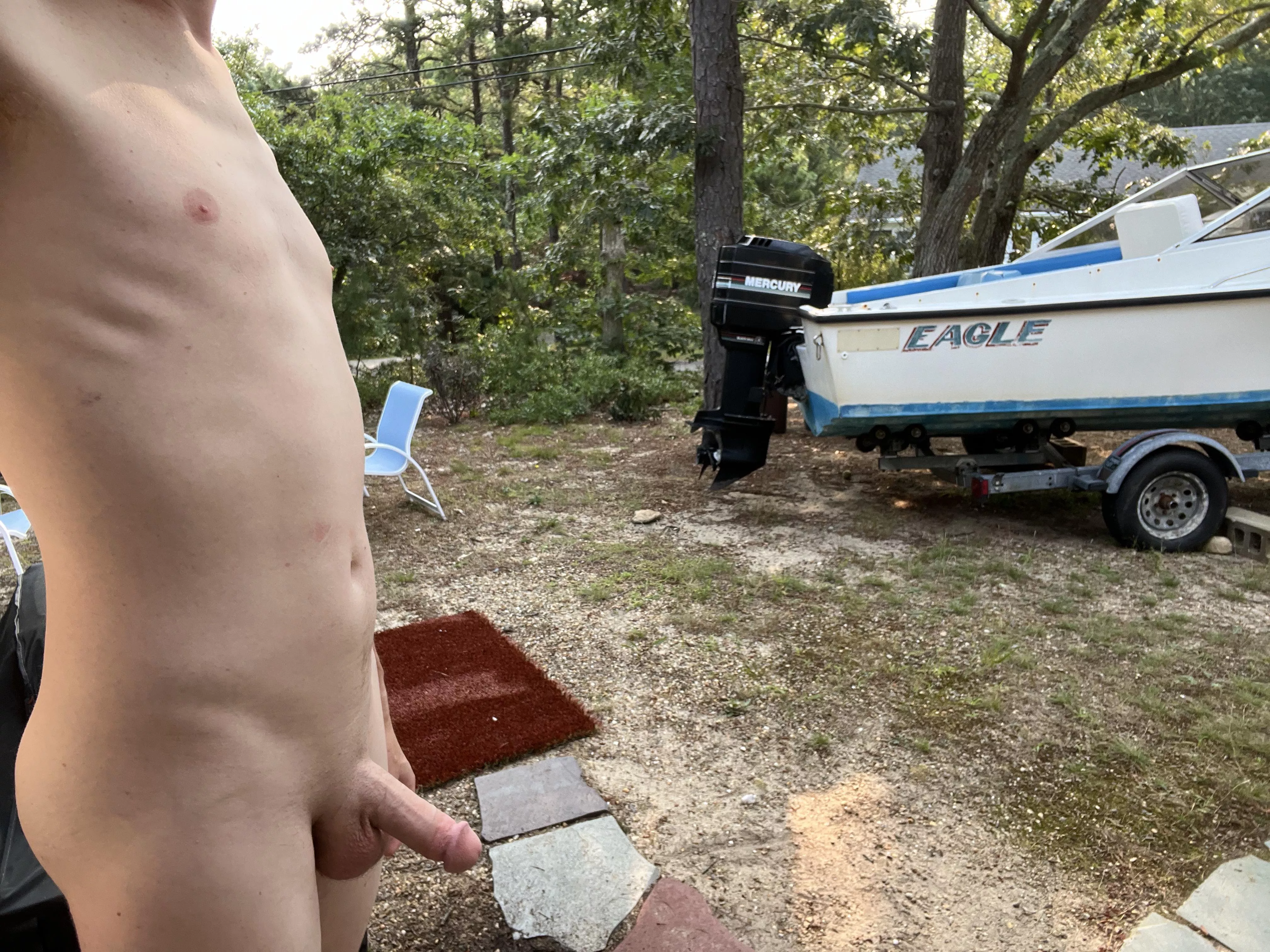 Vacations are way more fun 🤩, especially if you’re naked 