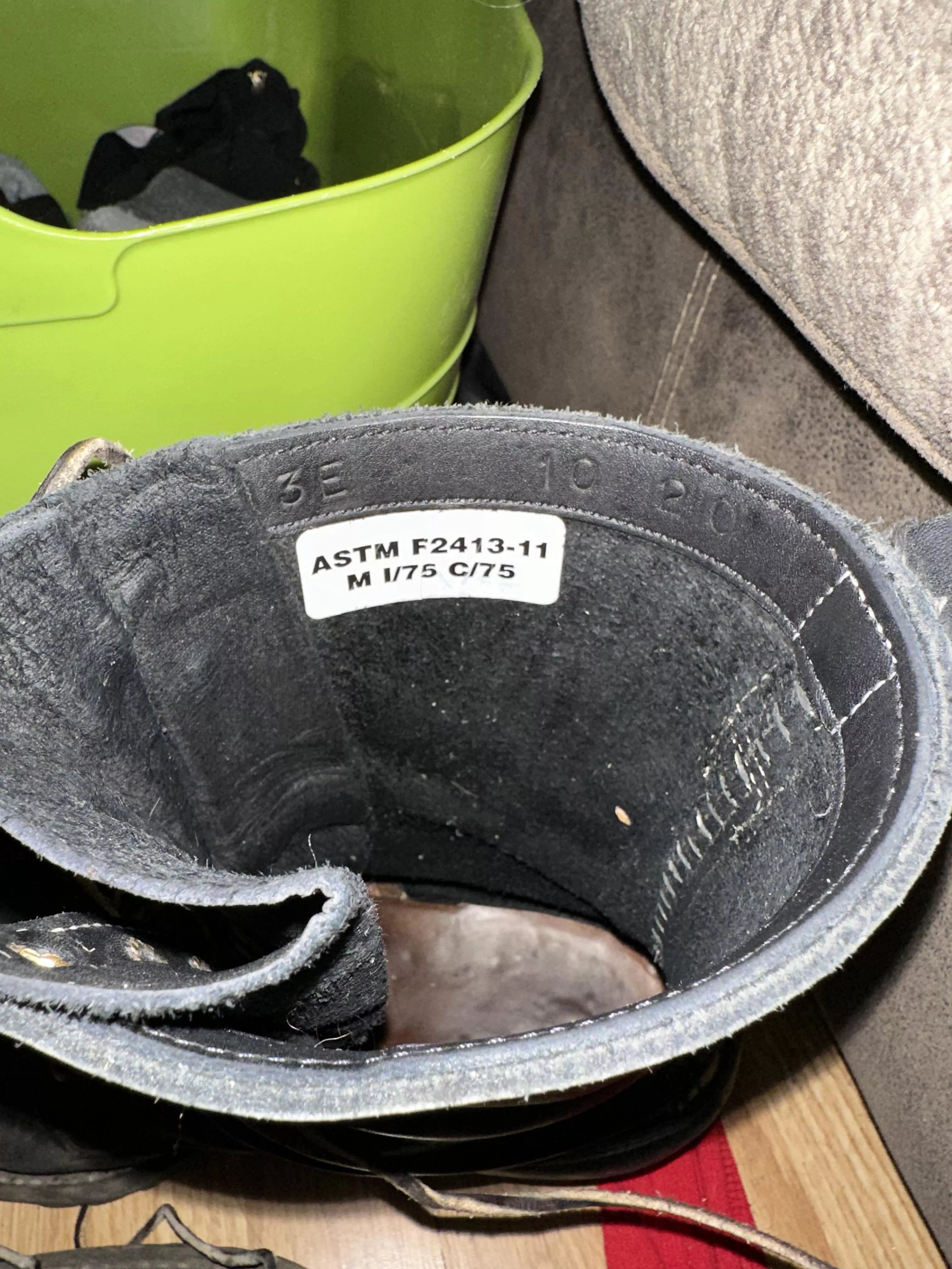 Can anyone translate?