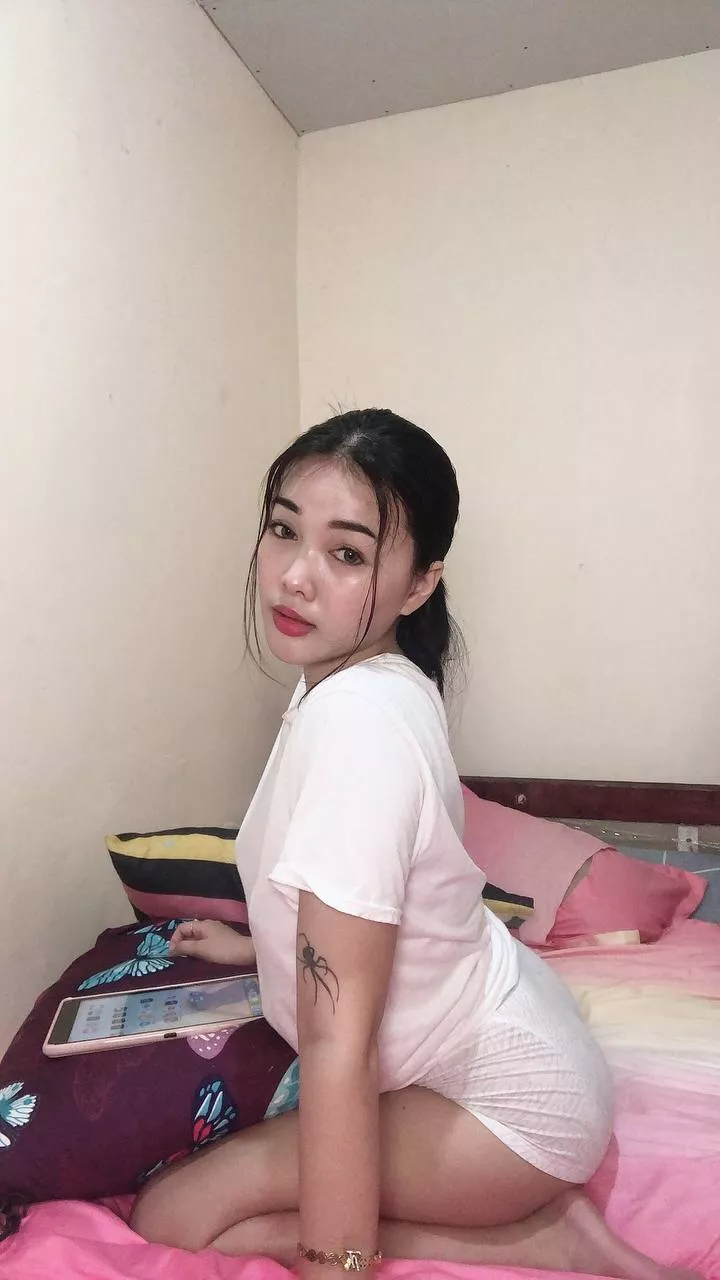 Do you think I have the curves to attract older men?