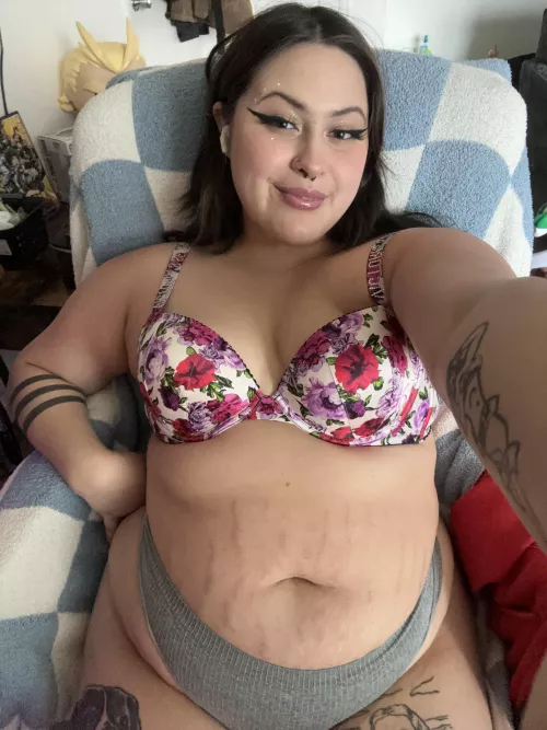 first post here! hello everyone 😋