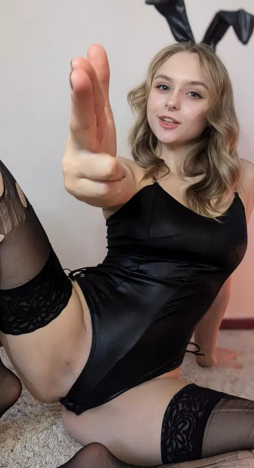 Give me your carrot or I'll get very naughty ;)