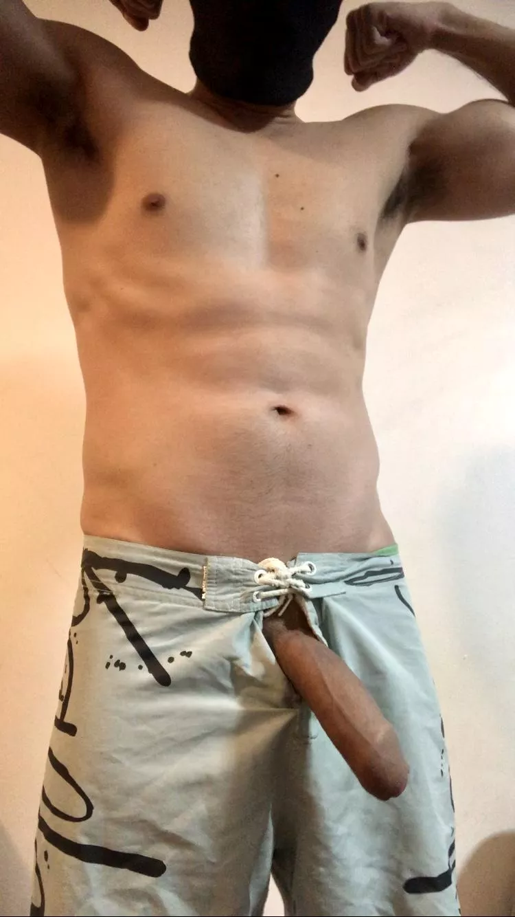 heavy smell here, mind using your tongue to clean ?