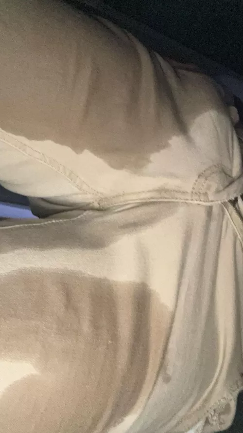 hmu if u wanna wet urself with me