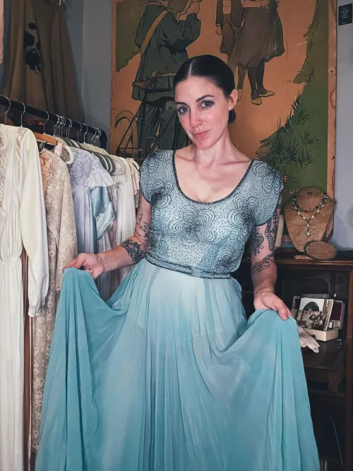 I love wearing a vintage dress, with nothing underneath @prettysadiereed