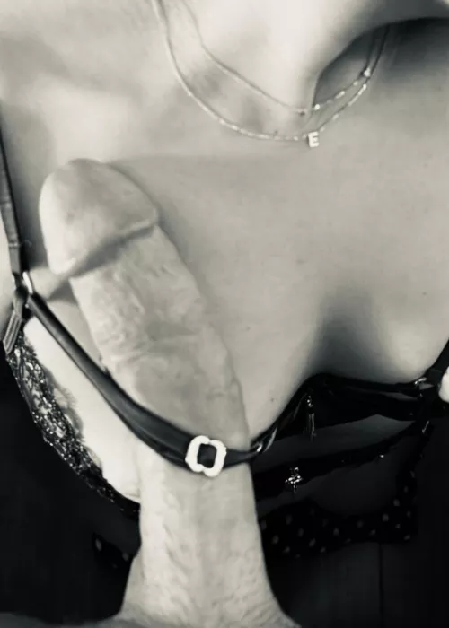 Monochrome skin on skin