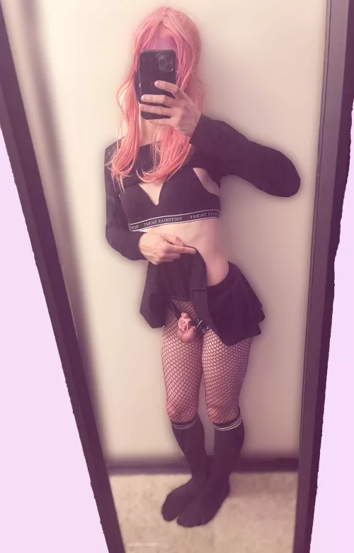 My first selfie! Please be nice 😖