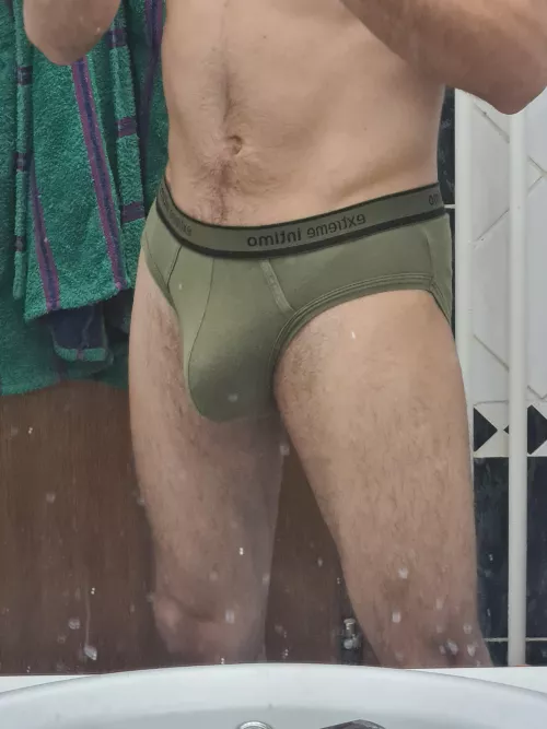 You like my bulge? (24)