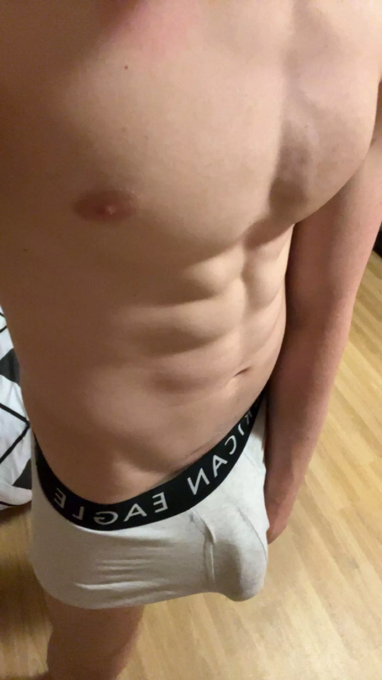 20 looking for fit friends 