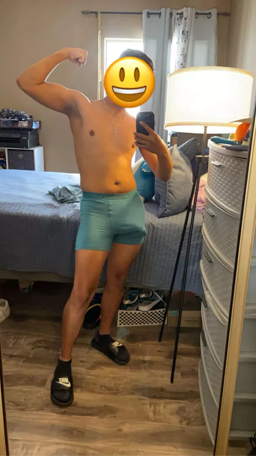 [23] feeling extra big after the gym