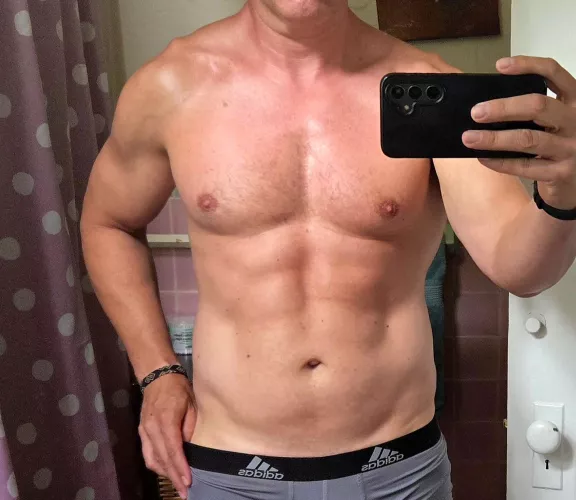 [48] you're about to go back to university for fall semester and you have had a crush on the Dad who's kids you babysat for all summer do you make a move?