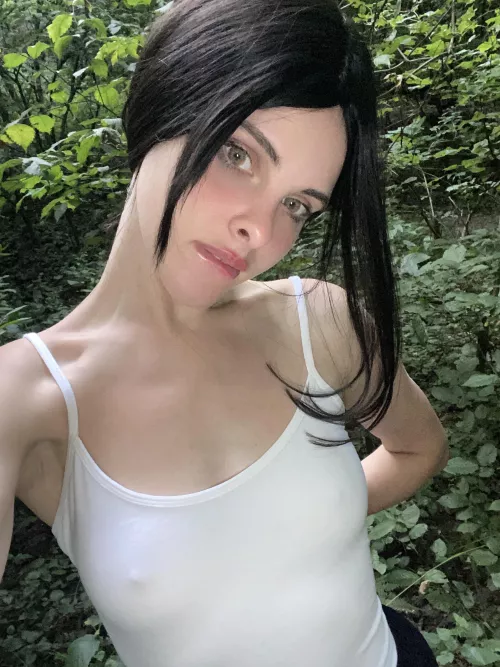 A bra would be superfluous here