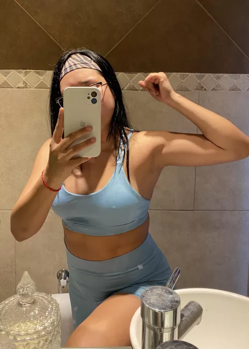 Can you see the beads of sweat running down my armpits?