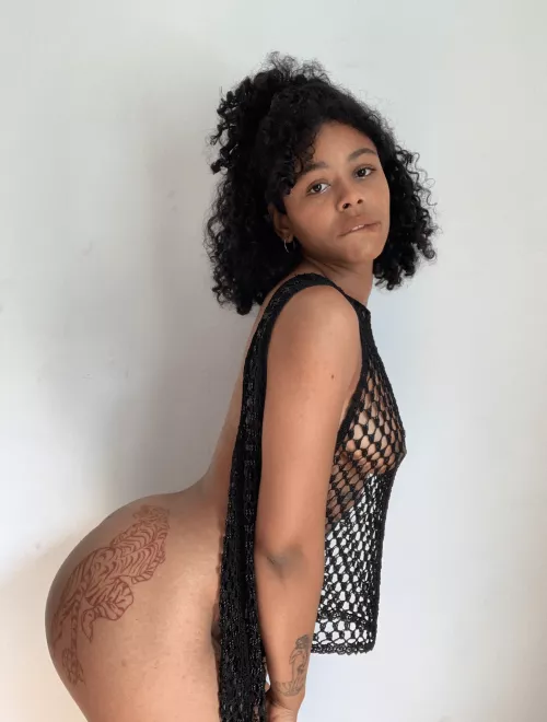 Can you treat me like a cheap little whore and fill me up
