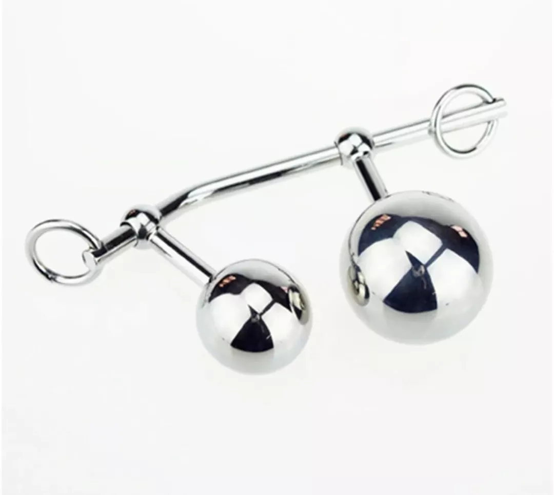 How does one tie, strap, or keep this in place? How does one tie, strap, or keep this in place?