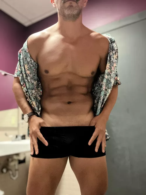 It’s been awhile! Miss me? Also, Aloha! 