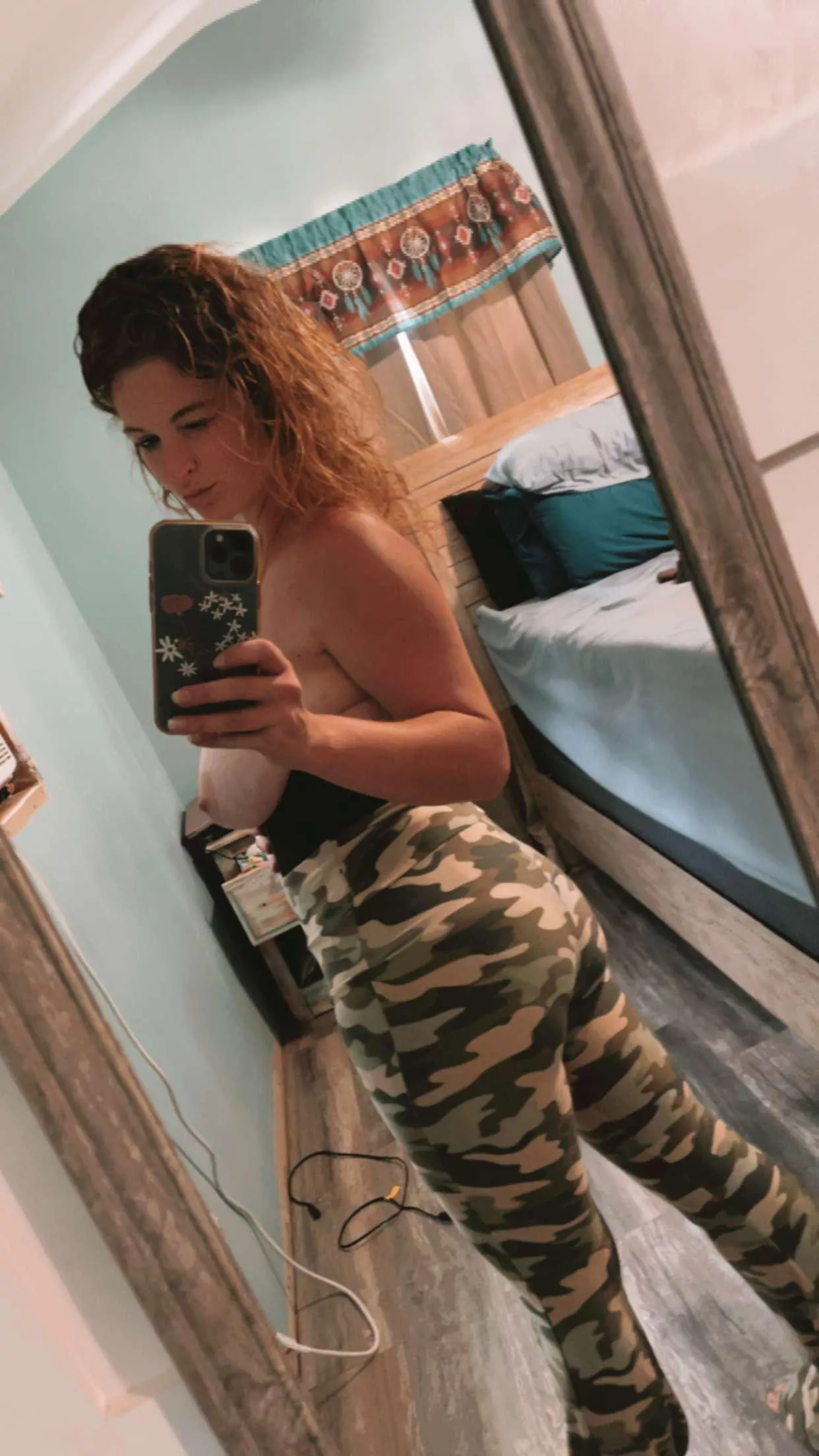 Nothing better than a thick ass in yoga pants 