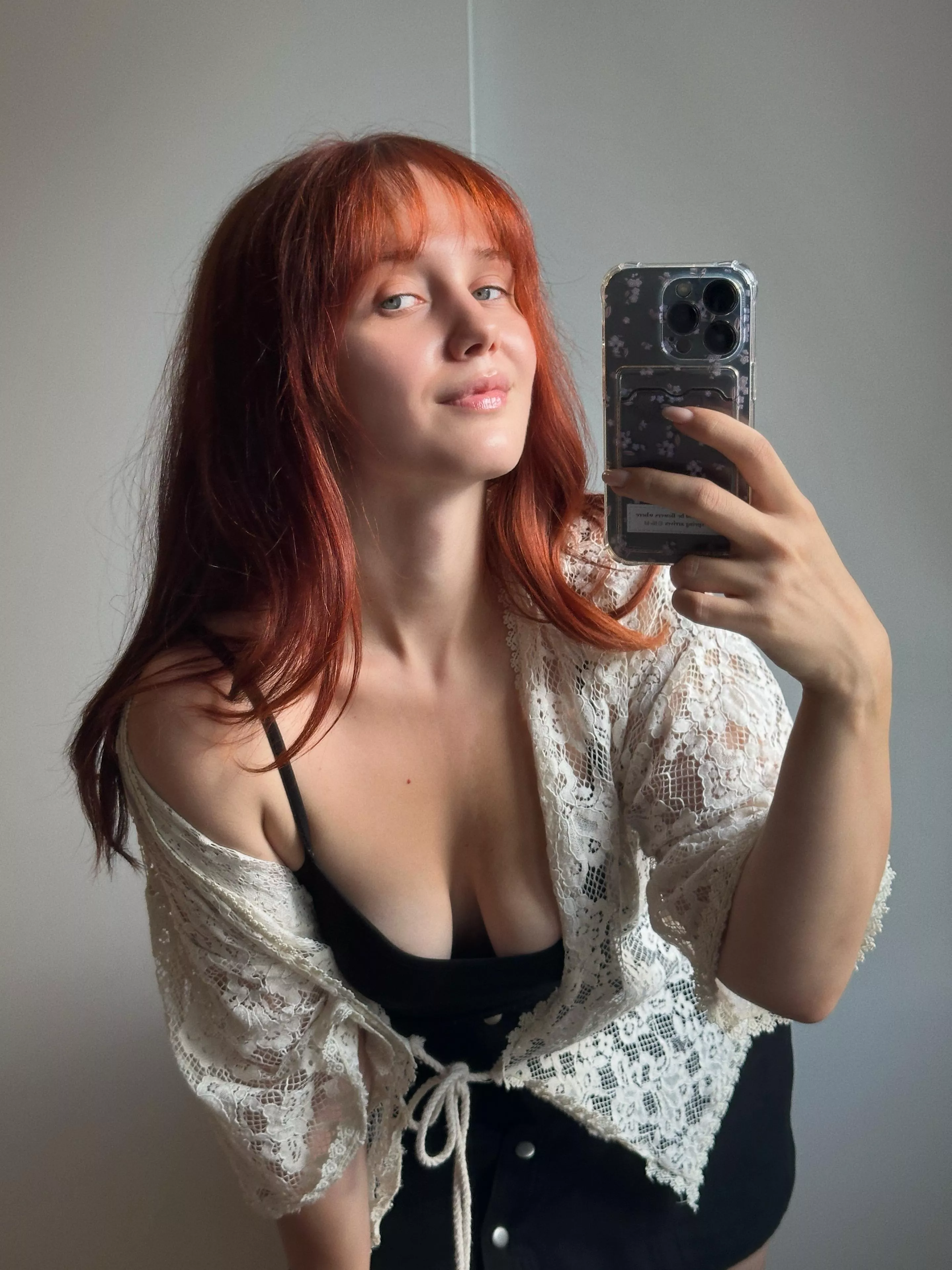 there's always no bra when tops