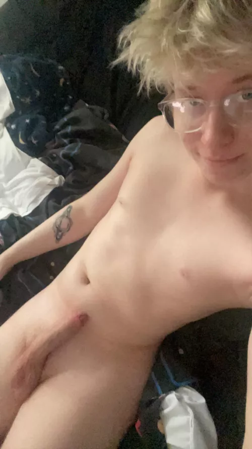 who would come to bed with me 😴 